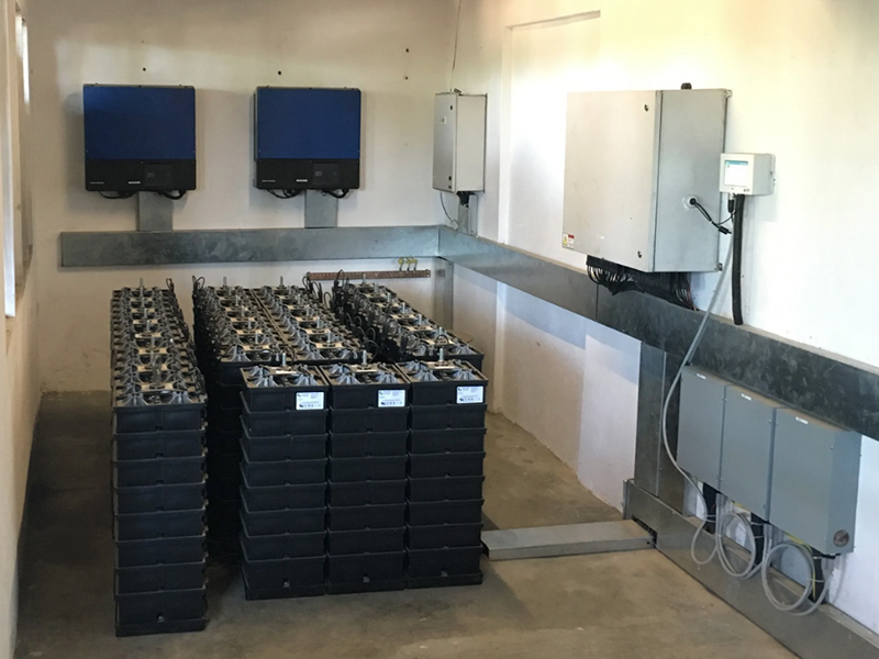 Sunlink inverters and batteries are used for household energy storage